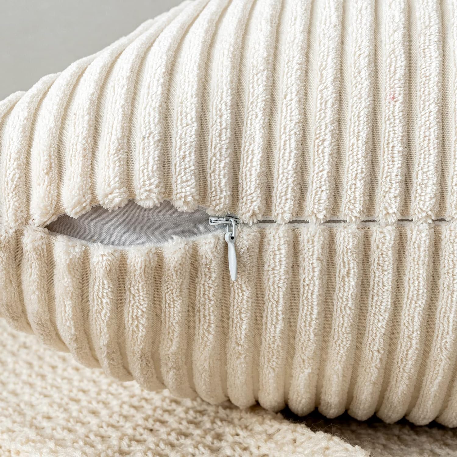 Throw Pillow Covers Corduroy D - Pillow Insert 18X18 评论和价格