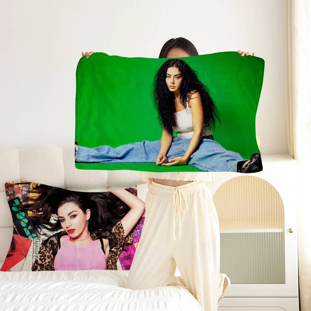 Singer C-Charli X-XCX Premium  - Home Textiles Premium 评论和价格